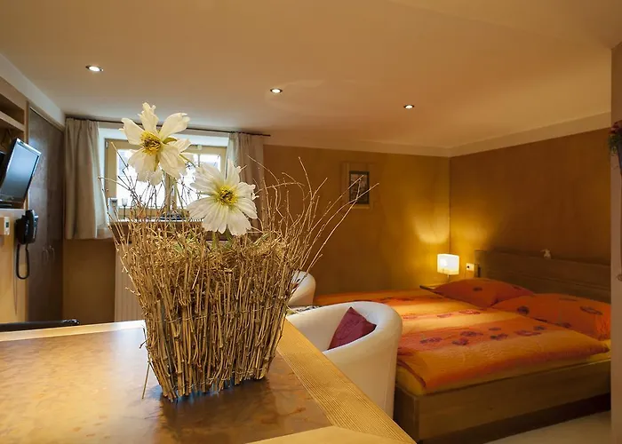 Sonnenalm Mountain 格洛博明